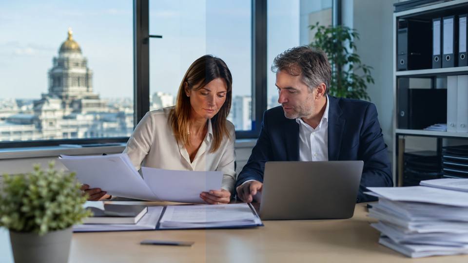 Accompagnement administratif pour documents de retraite